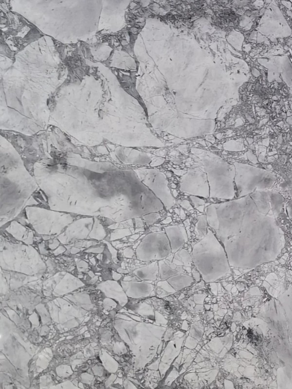 Dalles polies en quartzite super blanc pour la surface de la cuisine et de la salle de bain